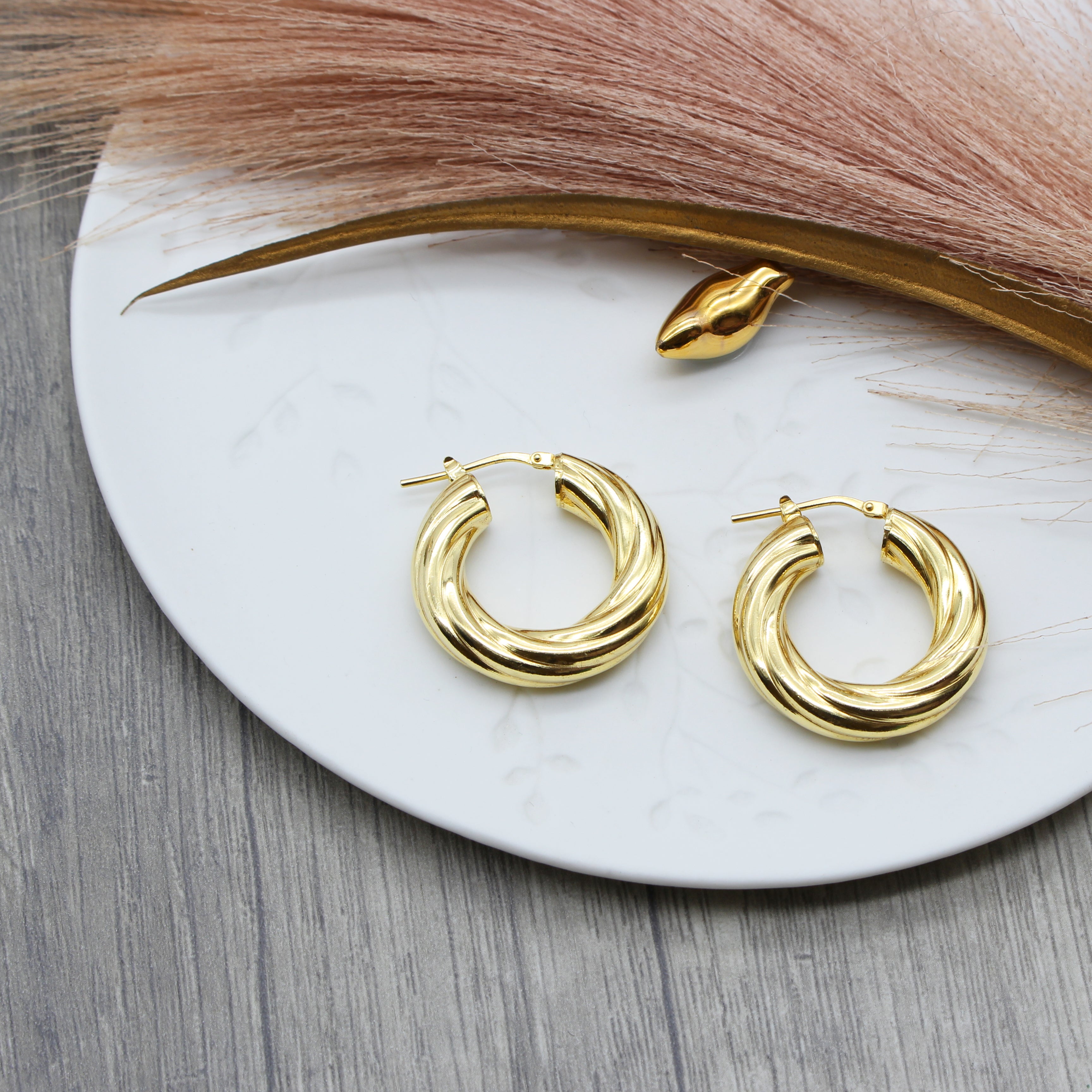 Topshop chunky online gold hoops