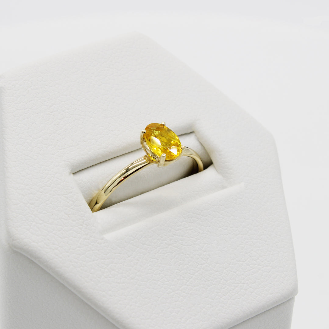 9ct Gold Yellow Sapphire Ring
