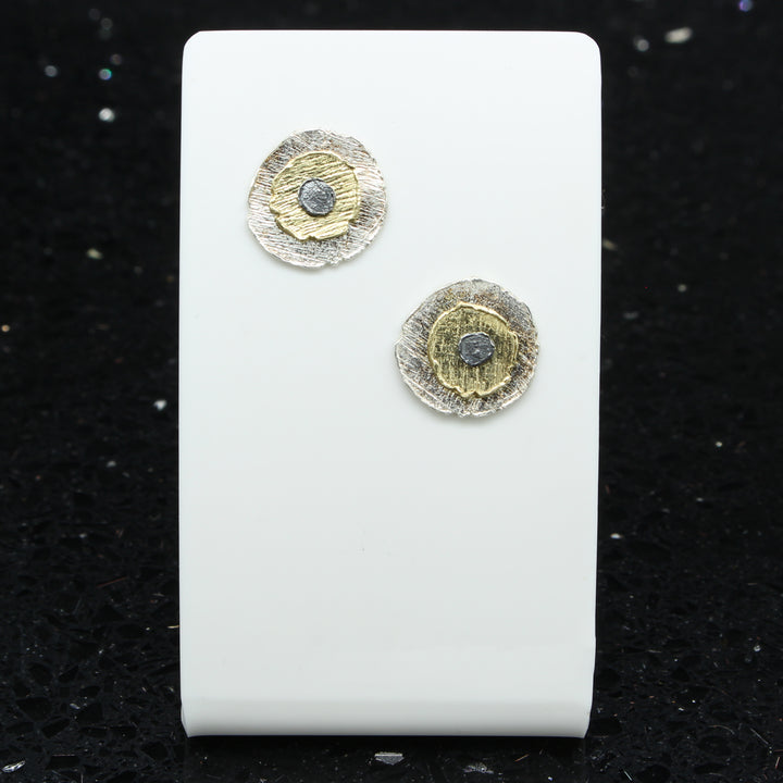 Tri-colour Disc Studs