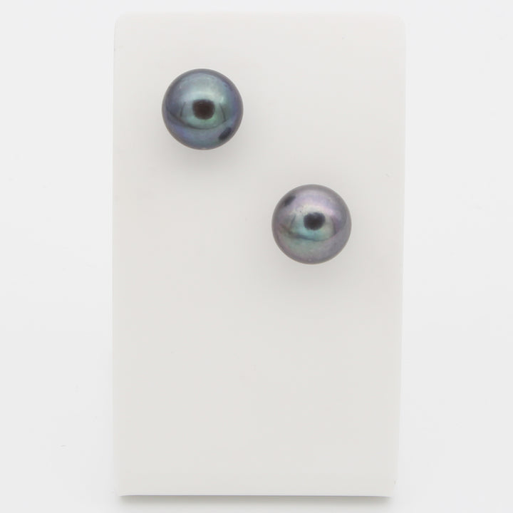 Pearl Studs